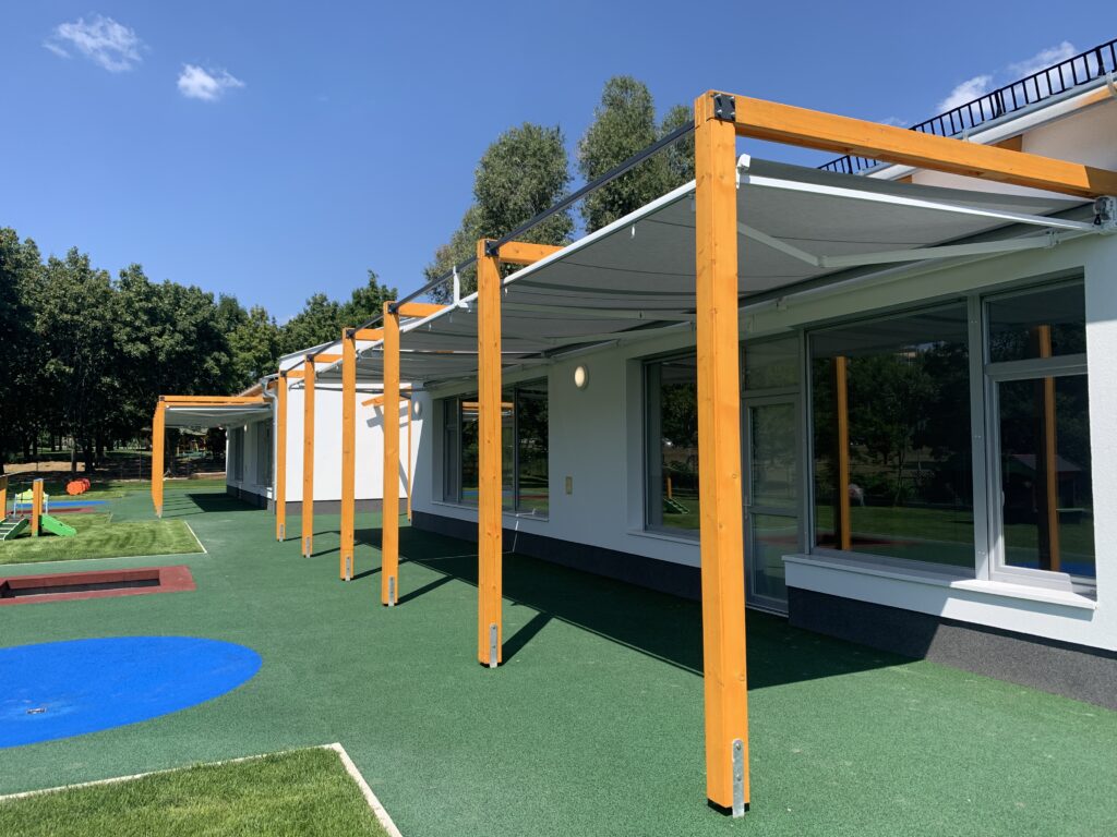 Nyílászáró sportpályán